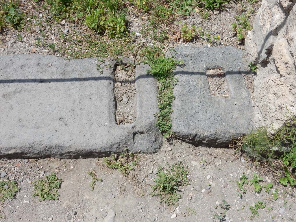 VII.16.12 Pompeii. June 2019. Entrance doorway sill. Photo courtesy of Buzz Ferebee.