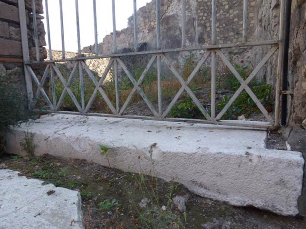 VII.16.20 Pompeii. June 2012. Step of entrance doorway