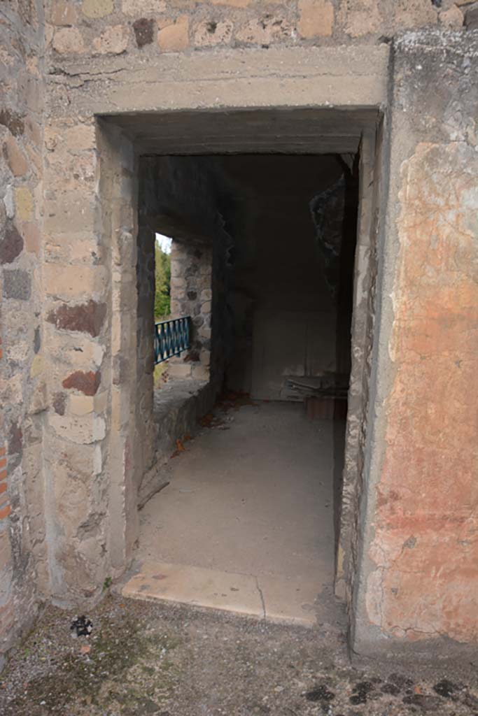 VII.16.22 Pompeii. October 2018. Peristyle 14, doorway into room 15 in north-west corner.
Foto Annette Haug, ERC Grant 681269 DCOR.
