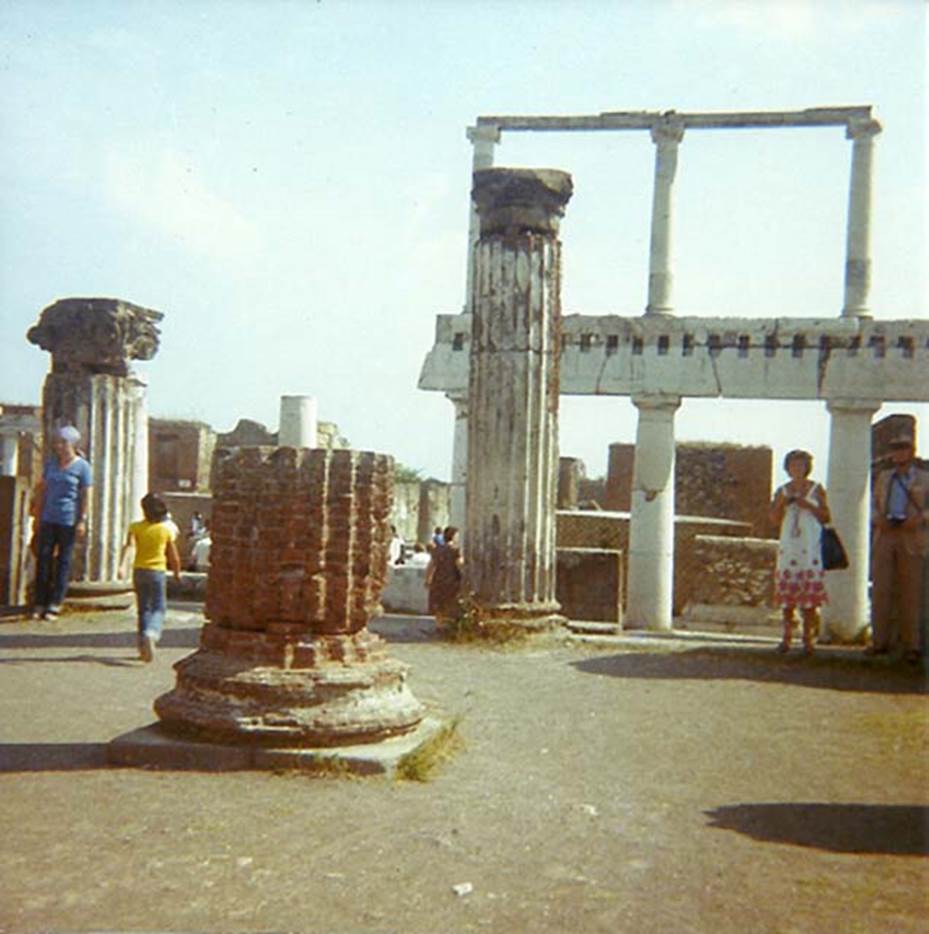 VIII.1.1 Pompeii. 1978. Looking east from south side towards the Forum. Photo courtesy of Roberta Falanelli.