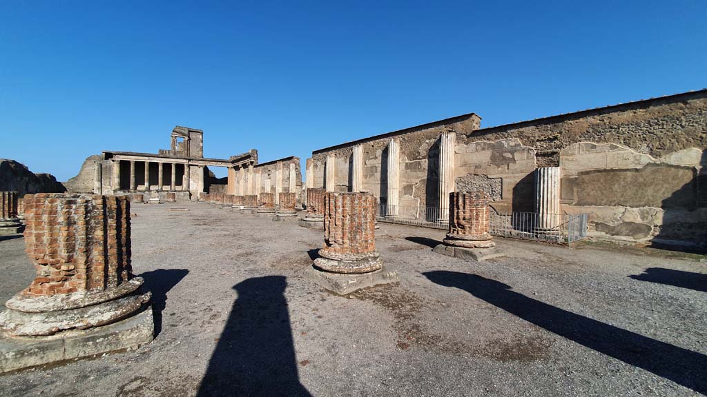 VIII.1.1 Pompeii. July 2021. Looking north-west across main central room. 
Foto Annette Haug, ERC Grant 681269 DÉCOR.
