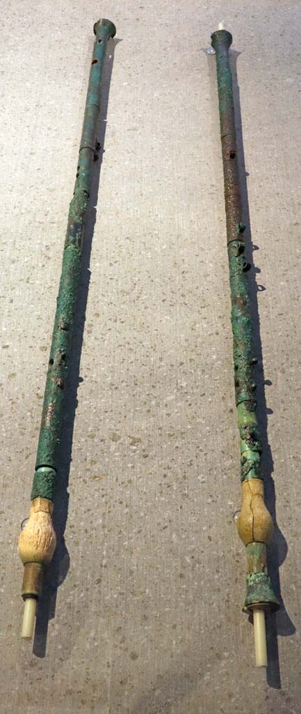 VIII.1.4 Pompeii. February 2021.
Detail of Bronze and Ivory Flutes, from Via del Vesuvio.
Photo courtesy of Fabien Bièvre-Perrin (CC BY-NC-SA).