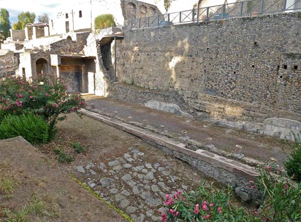 VIII.1.a Pompeii. September 2011. Looking towards north end of portico. Photo courtesy of Michael Binns.