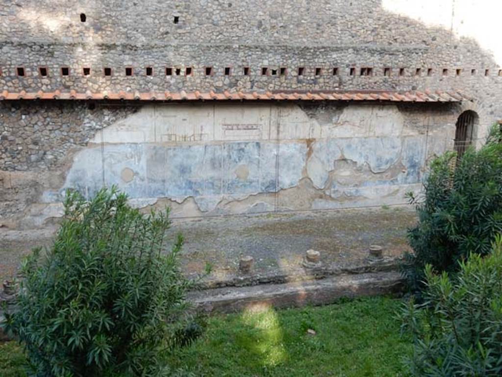 VIII.1.a Pompeii. May 2015. Looking east across portico. Photo courtesy ...