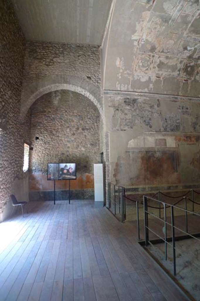 VIII.1.a, Pompeii. June 2017. Vestibule of oecus A, looking north across west side.
Photo courtesy of Michael Binns.
