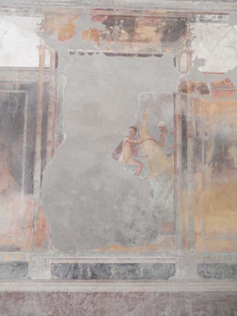 VIII.1.a, Pompeii. May 2018. North wall of oecus A, central wall painting of Theseus and Ariadne.
Photo courtesy of Buzz Ferebee.
