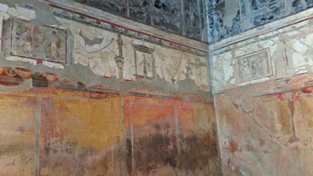 VIII.1.a, Pompeii. May 2018. Detail of north-east corner of upper wall. Photo courtesy of Buzz Ferebee.