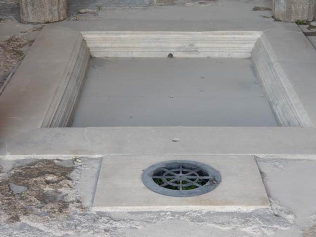 VIII.2.1 Pompeii. May 2018. Looking north across impluvium in atrium. Photo courtesy of Buzz Ferebee.

