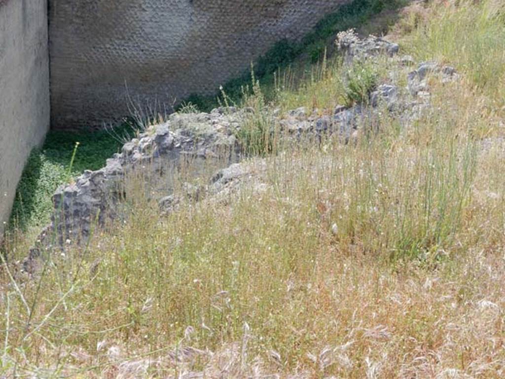 VIII.2.A Pompeii. May 2018. 
Area on west side of Casa di Championnet I, this would appear to be room D, looking west from VIII.2.1. Photo courtesy of Buzz Ferebee.



