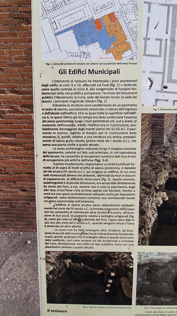 VIII.2.6 Pompeii. August 2021.
Information notice-board on east side of entrance doorway.
Foto Annette Haug, ERC Grant 681269 DÉCOR.
