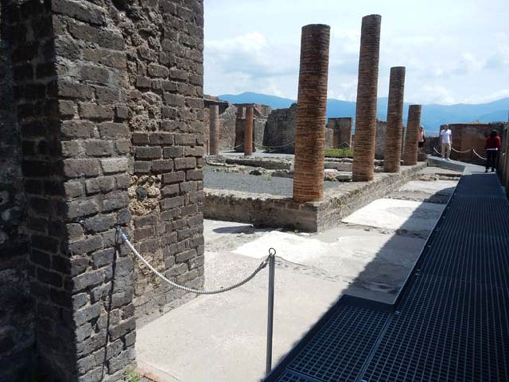 VIII.2.13/14/16 Pompeii. May 2018. Looking south from doorway leading from rear of VIII.2.5. Photo courtesy of Buzz Ferebee.
