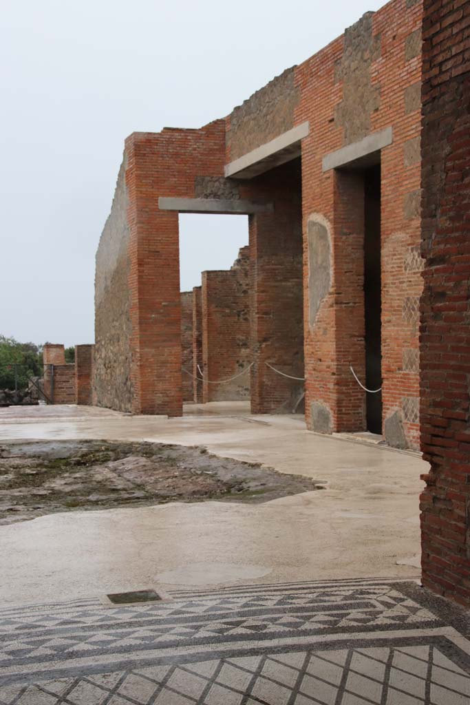 VIII.2.16 Pompeii. October 2020. Looking west across atrium towards north-west corner.
Photo courtesy of Klaus Heese.