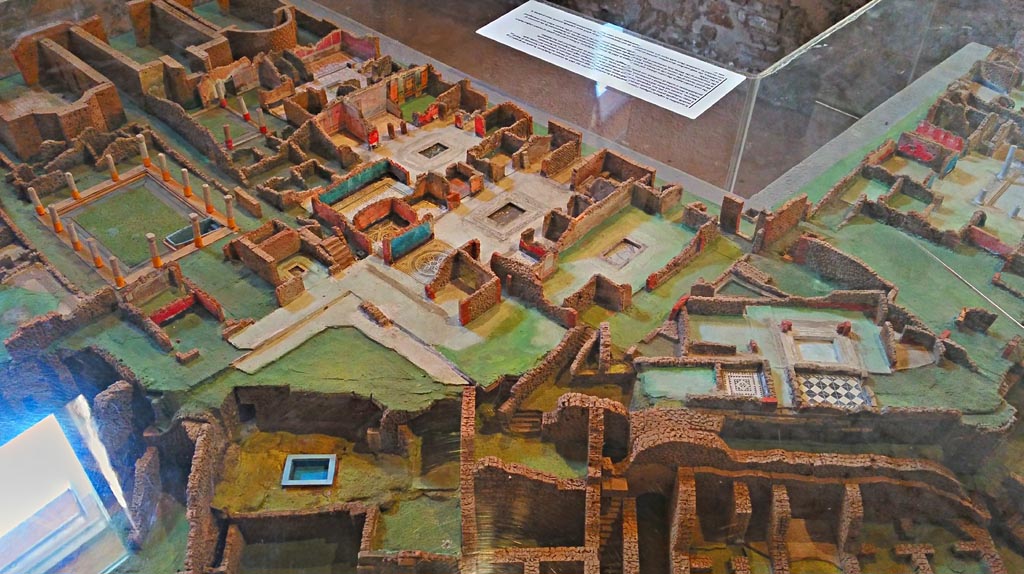 VIII.2.20, centre right, Pompeii. 2018.
Model of area, with VIII.2.14 and 16 in centre, VIII.2.18, 20 and 21, Sarno Baths, lower right. Photo courtesy of Giuseppe Ciaramella.