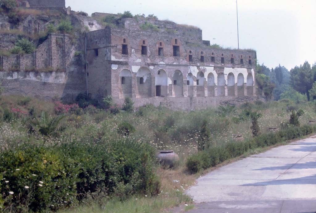 Sarno Baths, Pompeii, August 1976. Rear of Sarno Baths.
Photo courtesy of Rick Bauer, from Dr George Fay’s slides collection.