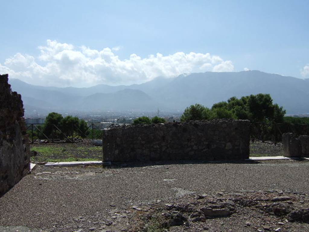 VIII.2.26 Pompeii. September 2005. South side of atrium, with entrances to Garden terrace.