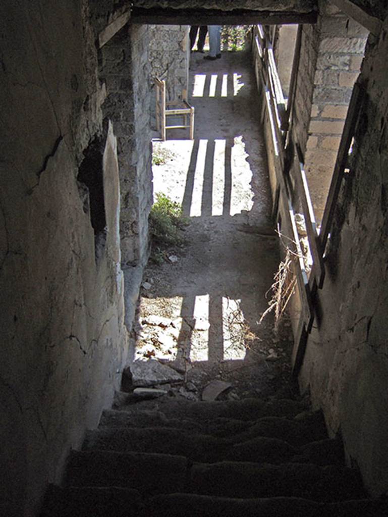 VIII.2.26 Pompeii. September 2005. Looking east along corridor 1, on lower floor.