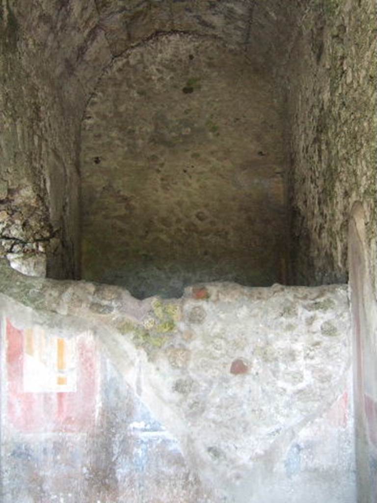 VIII.2.26 Pompeii. September 2005. Room 5, painted north wall decoration. At the rear of the wall is the area of room 4, another cubiculum with a doorway in the east wall of room 3.
