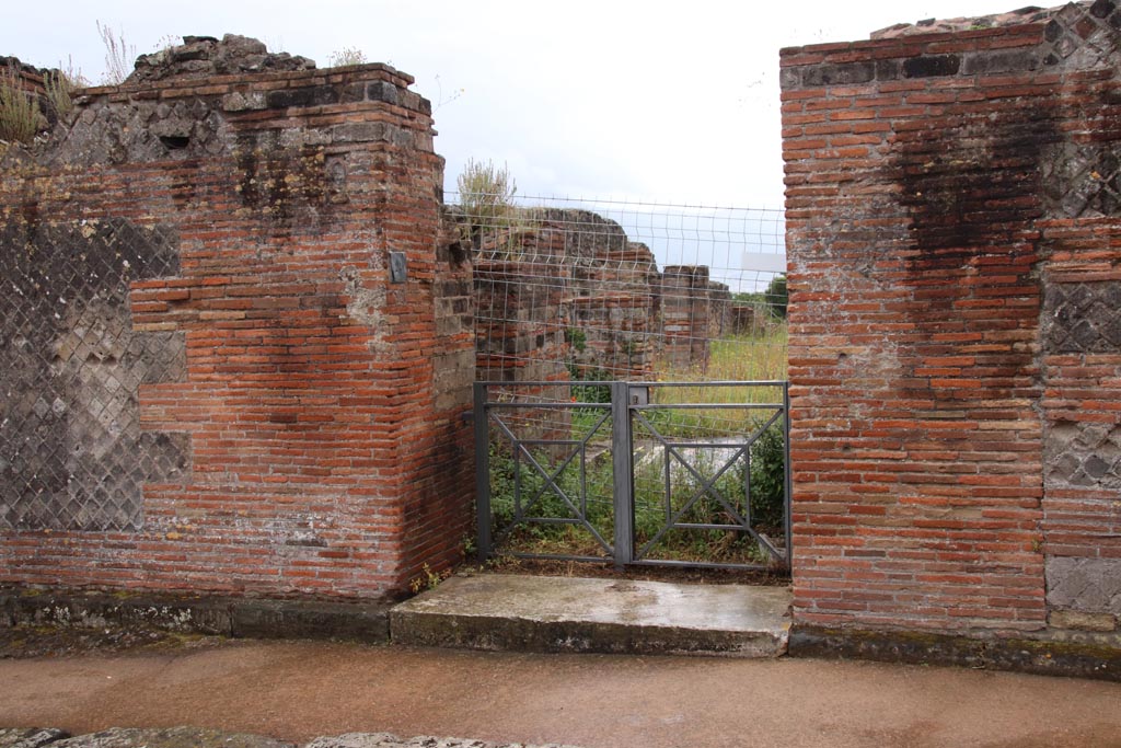 VIII.2.29, Pompeii. May 2024. Entrance doorway. Photo courtesy of Klaus Heese.