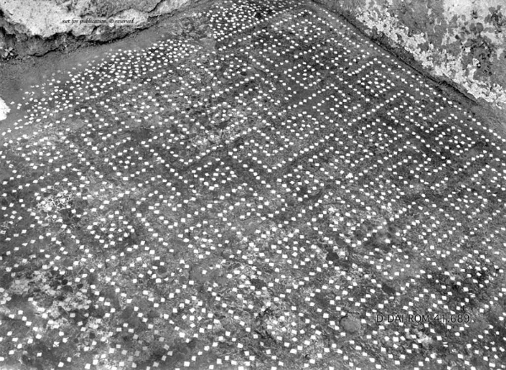 VIII.2.34 Pompeii. c.1930. Flooring in cubiculum “k”, consisting of a “net” of swastika meanders alternating with squares containing a central white cross.
DAIR 41.689. Photo © Deutsches Archäologisches Institut, Abteilung Rom, Arkiv.
See Pernice, E.  1938. Pavimente und Figürliche Mosaiken: Die Hellenistische Kunst in Pompeji, Band VI. Berlin: de Gruyter, (tav. 31.6, above.)

