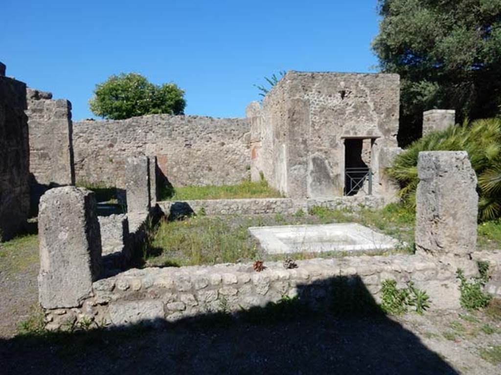 VIII.3.14 Pompeii. May 2016. Looking west across atrium. Photo courtesy of Buzz Ferebee.