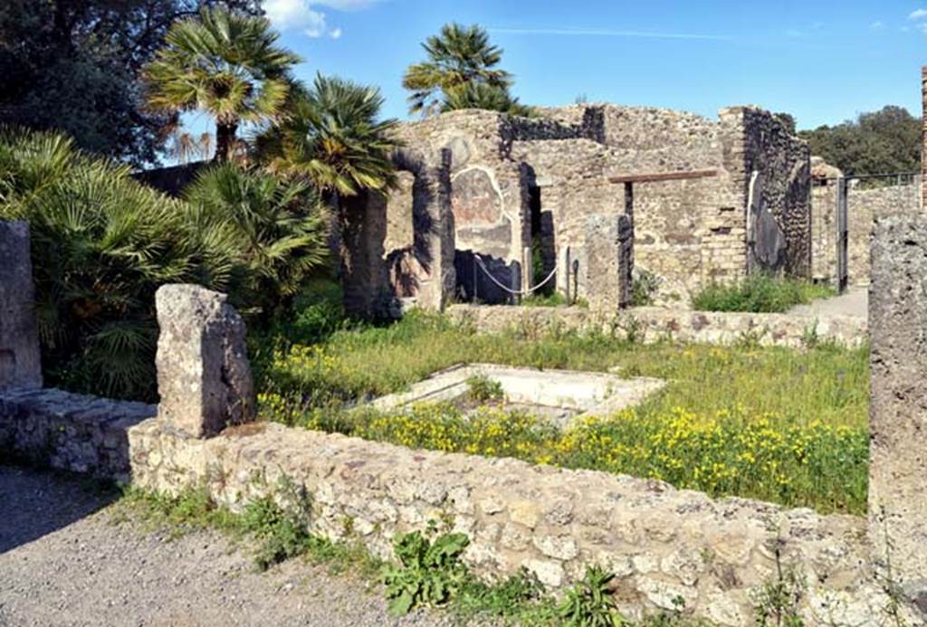 VIII.3.14 Pompeii. April 2018. Looking east across atrium towards oecus fenestratum and entrance. Photo courtesy of Ian Lycett-King.
Use is subject to Creative Commons Attribution-NonCommercial License v.4 International.