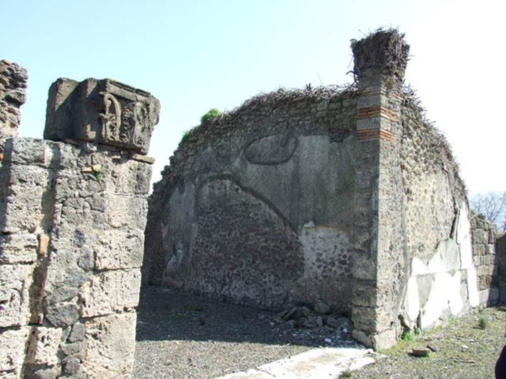 VIII.4.15 Pompeii. March 2009. Room 15, doorway of exedra