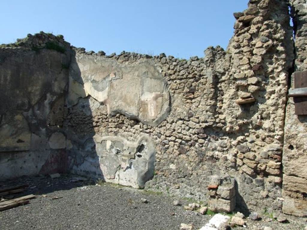 VIII.4.15 Pompeii. March 2009. Room 17, north wall of exedra.   