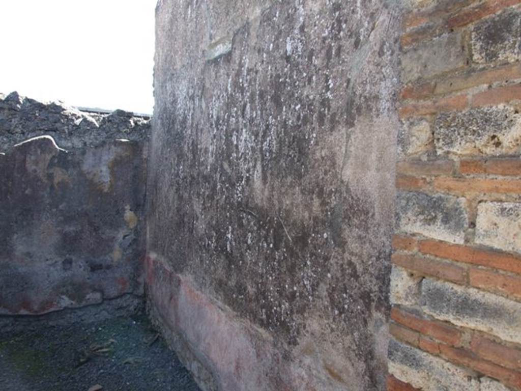 VIII.5.28 Pompeii. March 2009. Room 2. Small room. South wall.