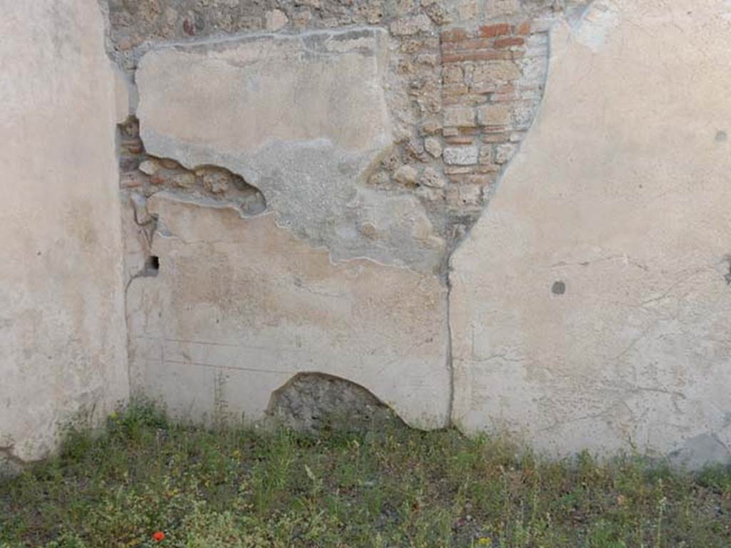 VIII.5.37 Pompeii. May 2017. Room 12, north wall, after restoration. Photo courtesy of Buzz Ferebee.
