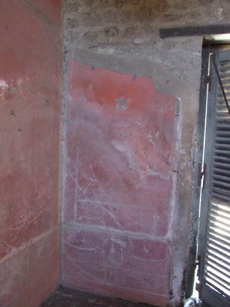 VIII.5.37 Pompeii.  March 2009. Room 14. Oecus. East wall. North east corner.