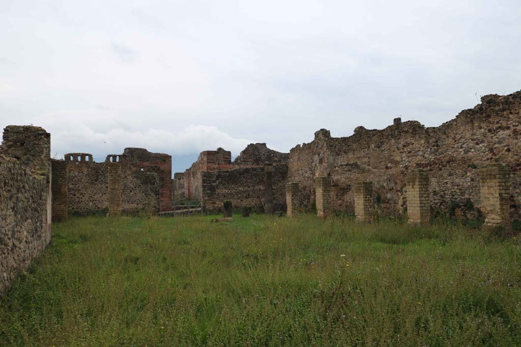 VIII.6.2, Pompeii. December 2018. 
Looking from north (rear) end towards entrance doorway in centre on south side. Photo courtesy of Aude Durand.
