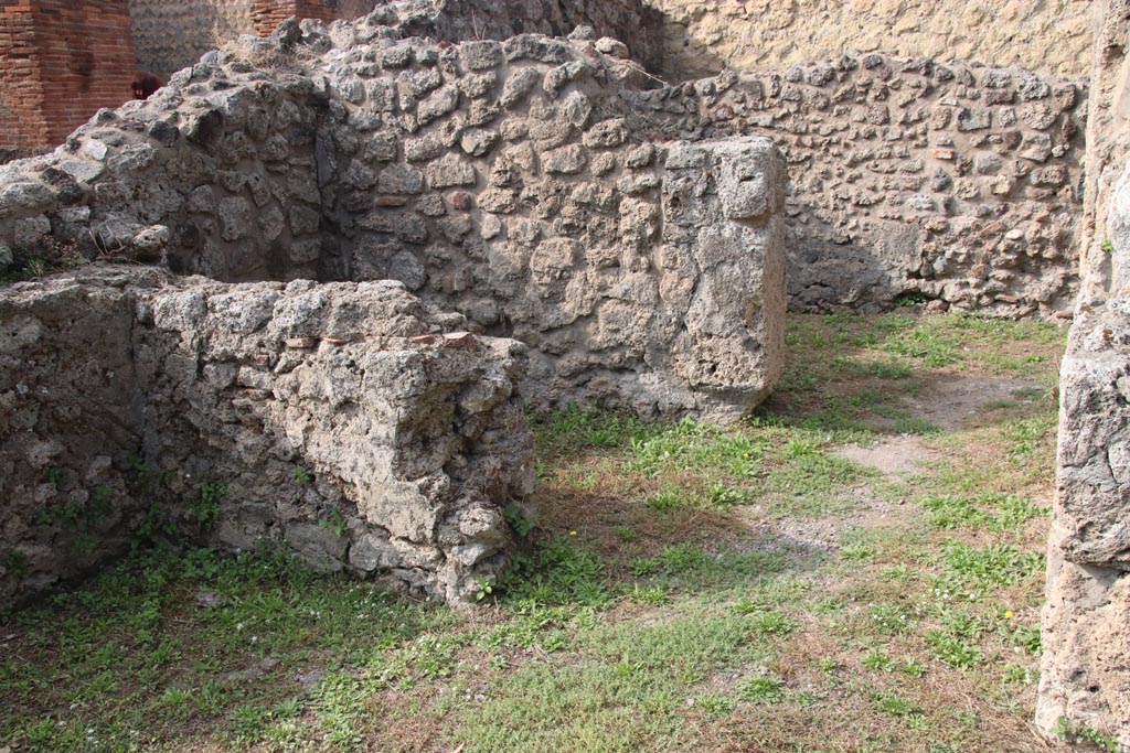 VIII.6.3 Pompeii. October 2023. Looking west into rooms in south-west corner. Photo courtesy of Klaus Heese.