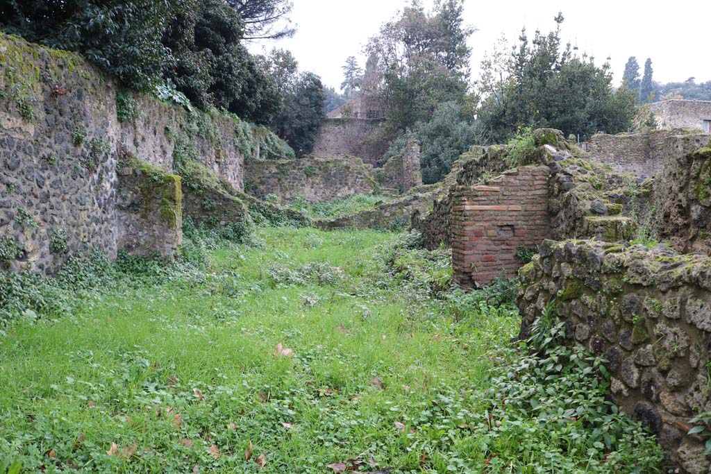 VIII.7.1, Pompeii. December 2018. Looking west from entrance doorway. Photo courtesy of Aude Durand.