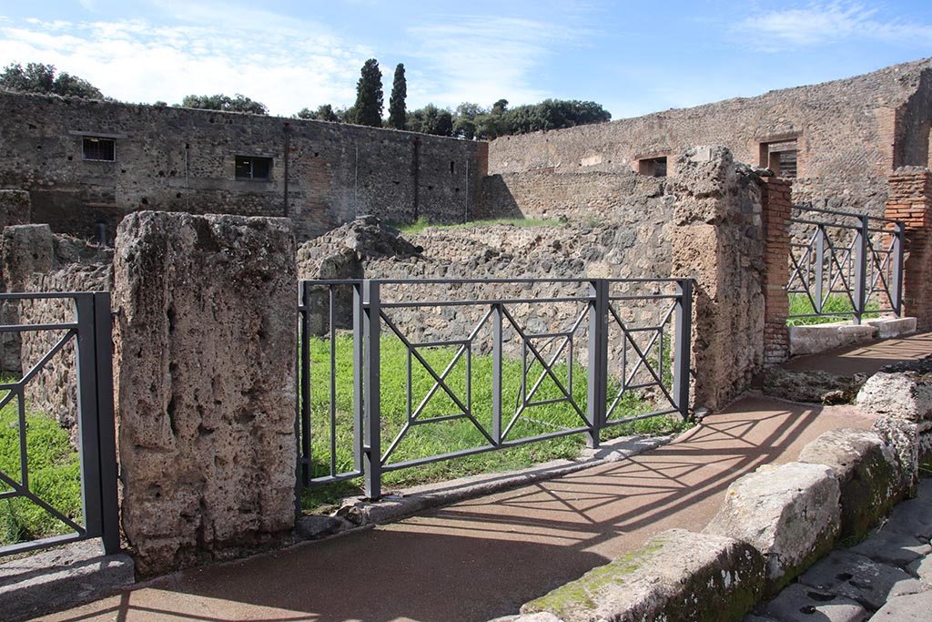 VIII.7.11 Pompeii. October 2024. Looking north-west towards entrance doorway. Photo courtesy of Klaus Heese.