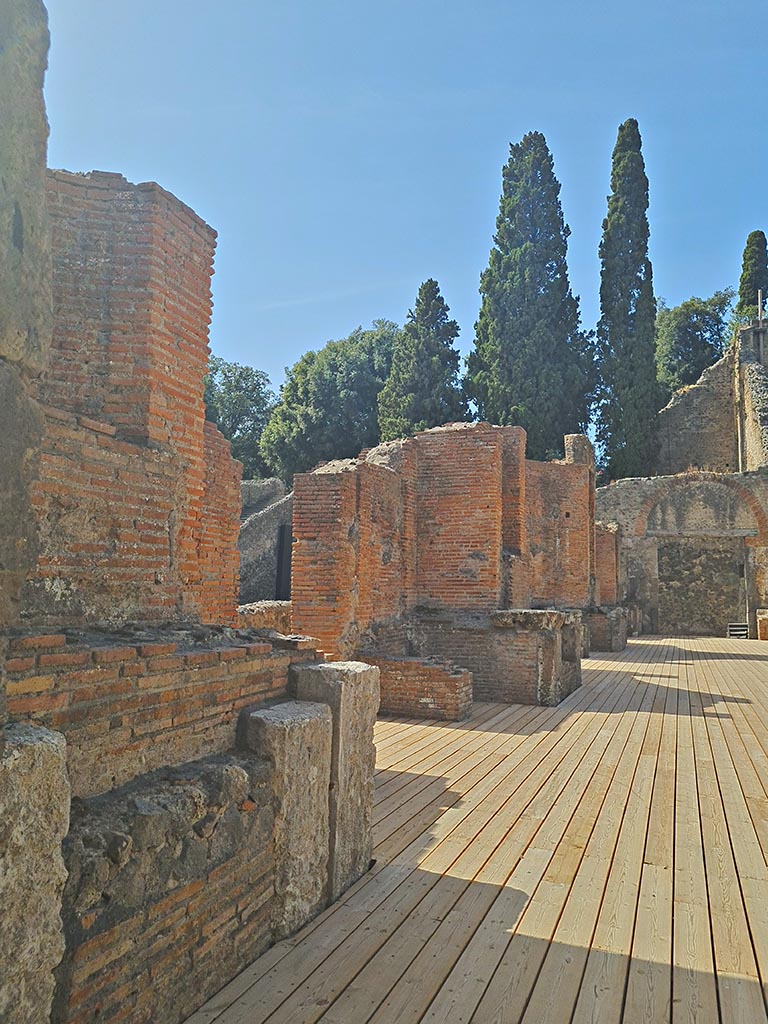 VIII.7.20 Pompeii. September 2024. Looking west across stage. Photo courtesy of Giuseppe Ciaramella.