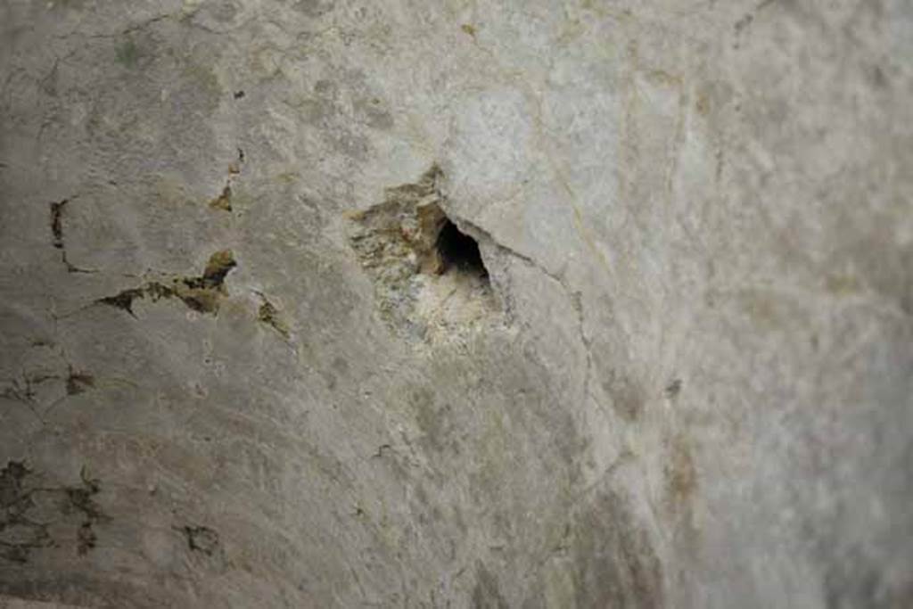 VIII.7.22/23/24 Pompeii. October 2010. Room D, detail of opening feature on southern part of ceiling (at 2 on plan). Photo and information courtesy of Drew Baker/Gareth Beale/Hembo Pagi.
