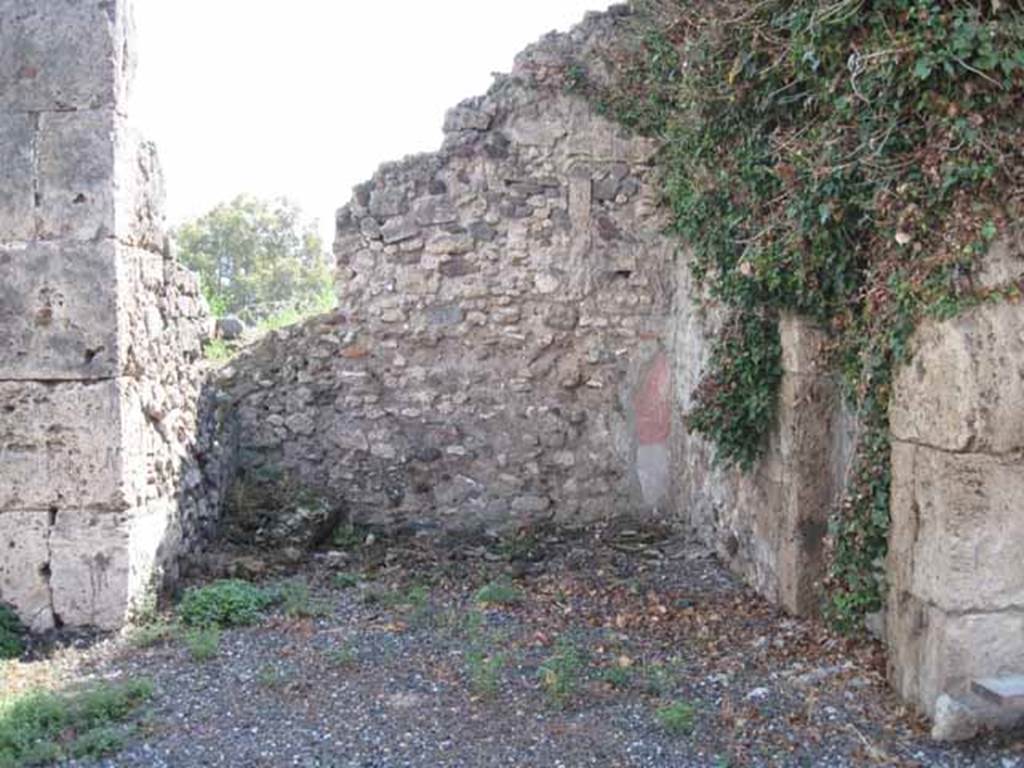 VIII.7.24 Pompeii. September 2010. Ala on south side of atrium. Photo courtesy of Drew Baker.