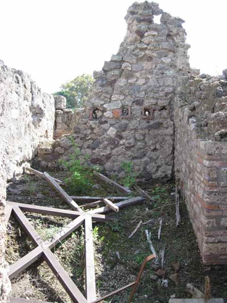 VIII.7.24 Pompeii. September 2010. Looking south in first room in south-east corner of atrium. Photo courtesy of Drew Baker.
