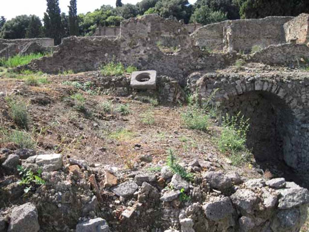 VIII.7.24 Pompeii. September 2010. End of eastern portico at collapse, looking west towards theatre. Photo courtesy of Drew Baker.
