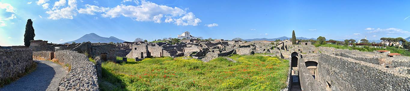 VIII.7.26 Pompeii. April 2018. Looking north-east from large theatre towards Vesuvius, across garden, with the sloping passage to theatre, on the right. Photo courtesy of Ian Lycett-King. Use is subject to Creative Commons Attribution-NonCommercial License v.4 International.