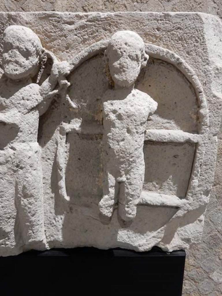 VIII.7.31 Pompeii, May 2018. Detail of half-naked figure, Ixion on the wheel.
Photo courtesy of Buzz Ferebee.

