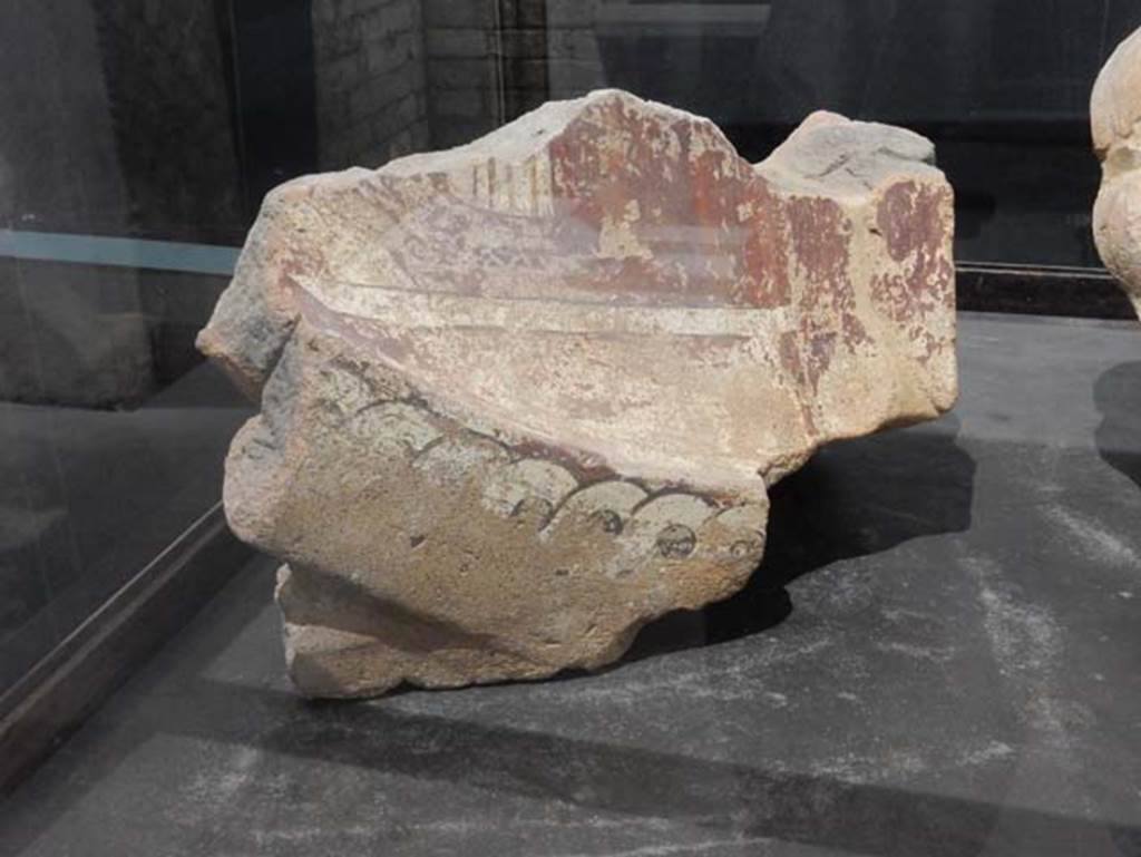 VIII.7.31 Pompeii, May 2018. Fragment of the shield.
Photo courtesy of Buzz Ferebee.
