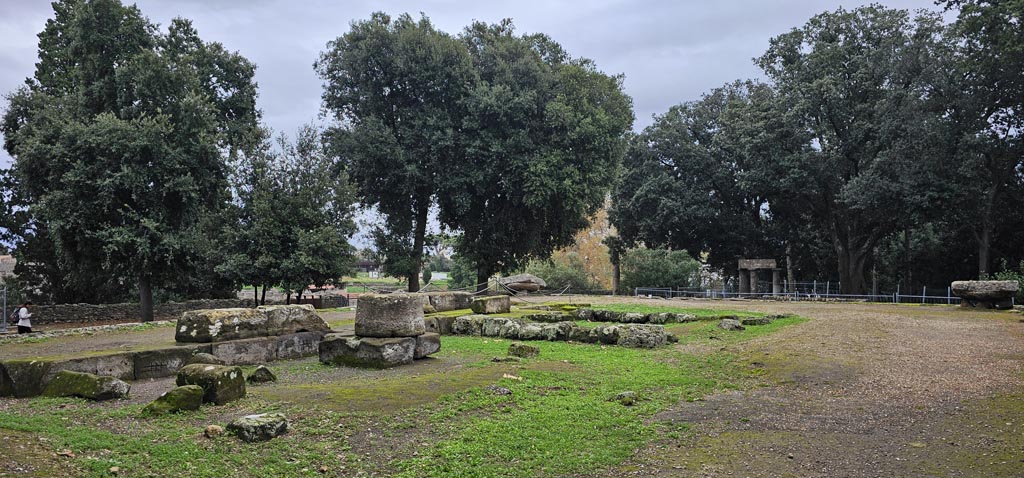 VIII.7.31 Pompeii. December 2023. Doric Temple. Looking east from west side across temple. Photo courtesy of Miriam Colomer.