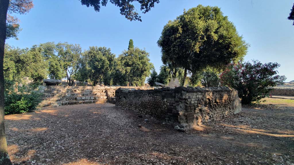 VIII.7.34 Pompeii. July 2021. Looking towards the east side of the Doric Temple and south-east side of Tomb.
Foto Annette Haug, ERC Grant 681269 DÉCOR.
