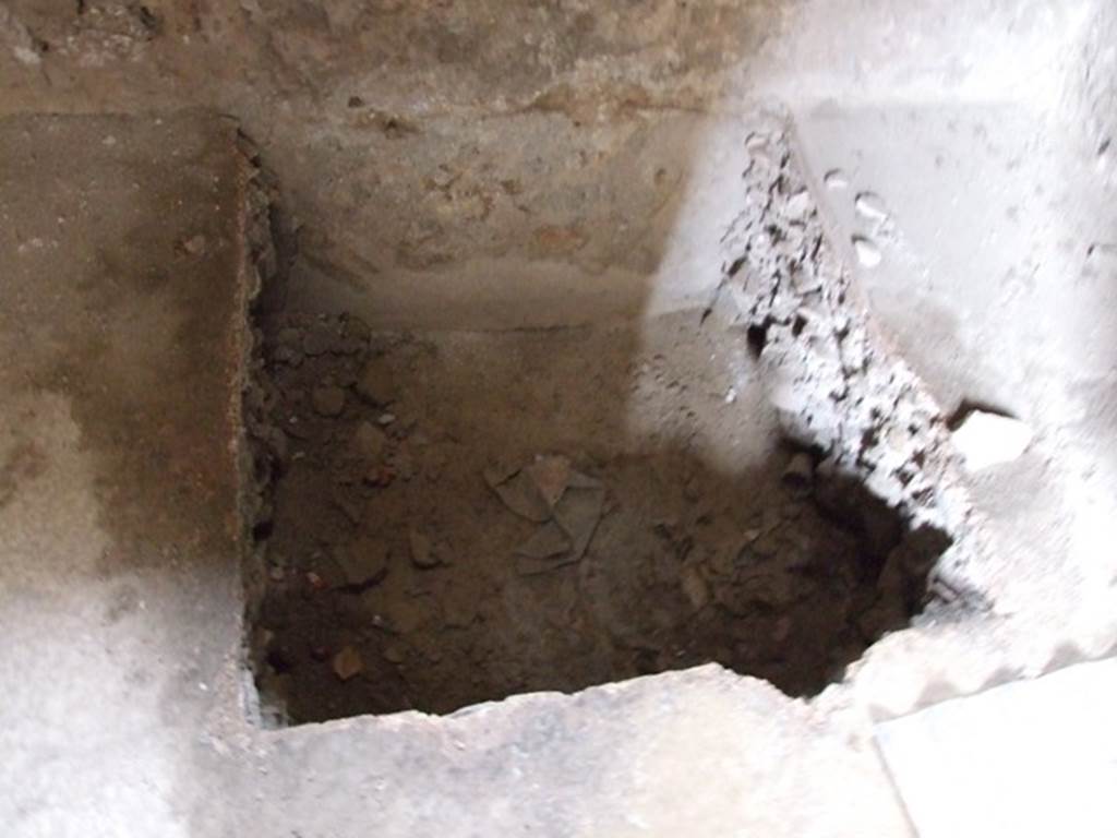 IX.1.20 Pompeii. December 2007. Room 14.