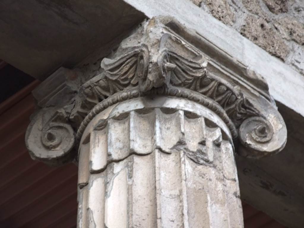IX.1.20 Pompeii. December 2007. Room 2 West Side. Capital on Ionic column.