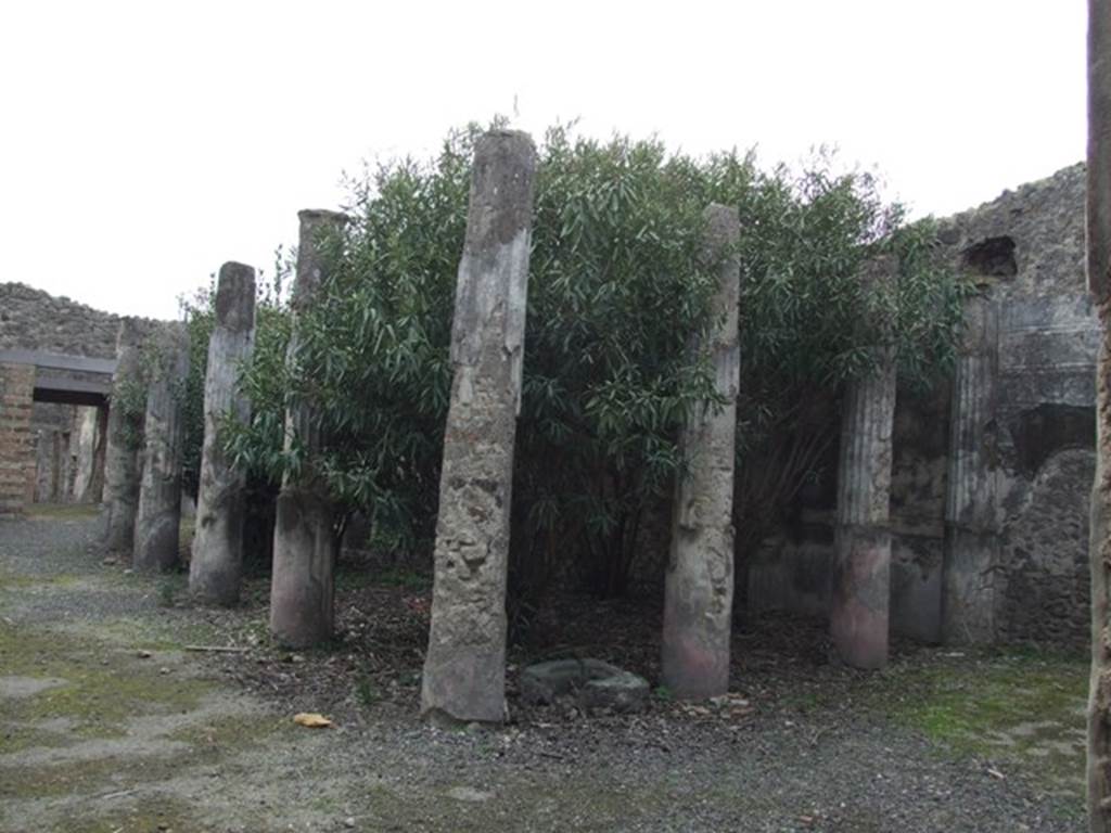 IX.1.22 House of M. Epidi Sabini.  December 2007.  Room 24.  Second peristyle looking south from near room 25.