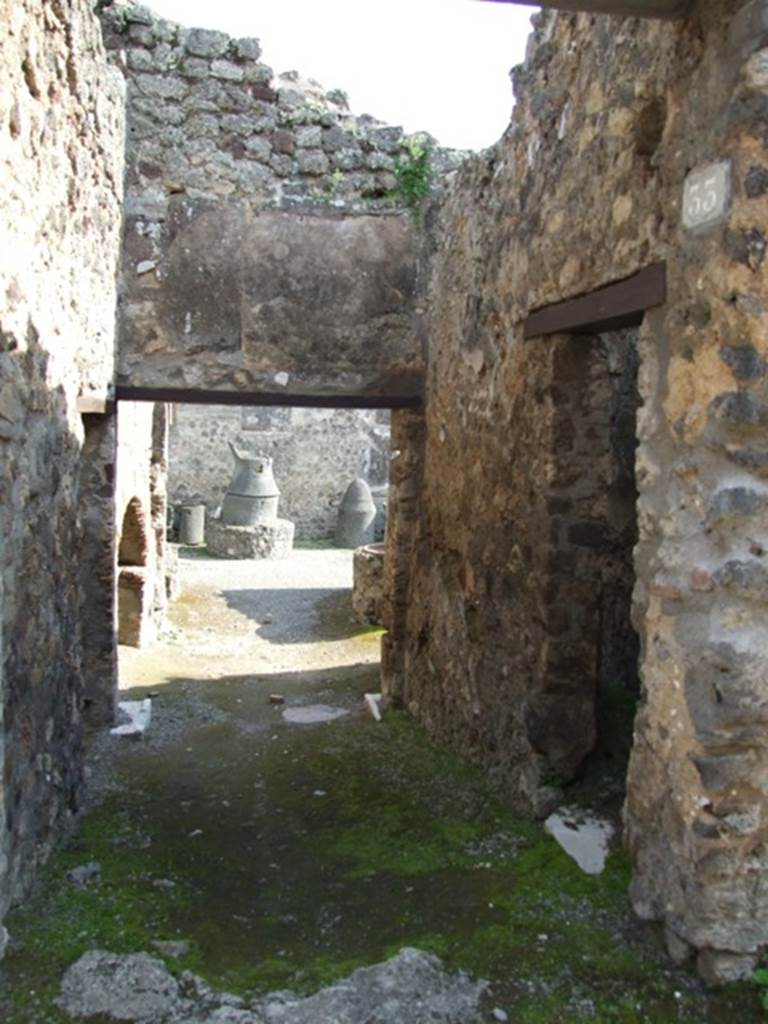 IX.1.33 Pompeii. March 2009. Entrance.