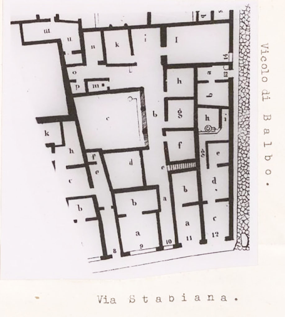 IX.2.10-11-12, Pompeii. Pre-1943. Plan and photo by Tatiana Warscher.
See Warscher, T. Codex Topographicus Pompeianus, IX.2. (1943), Swedish Institute, Rome, p. 61.