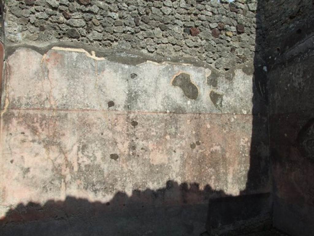 IX.2.18 Pompeii. March 2009. Room 3. Triclinium, East wall, with recess.